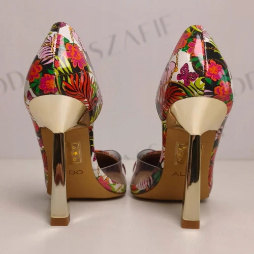 aa4b1f3c12288d3ec238292d43537655