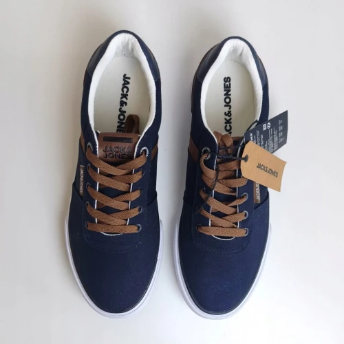 0854b9983797663fa12466041614694c