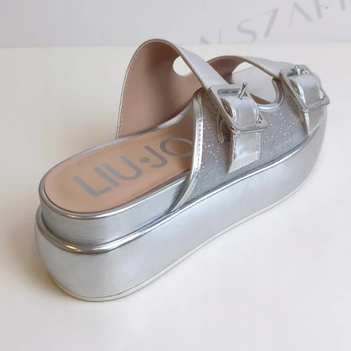 d153bdfea10bd1931ab16fd65db79164