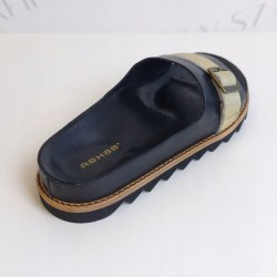 f30520c5a3e237e9ccdc5cf563b5fc52