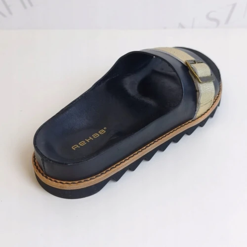f30520c5a3e237e9ccdc5cf563b5fc52